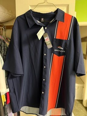 NFL Denver Broncos Navy and Orange Short Sleeve Button-Down Shirt